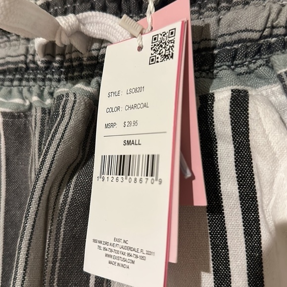 Southern Spirit Charcoal Shorts - Picture 2 of 7